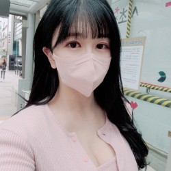 김유*