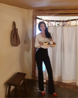민*